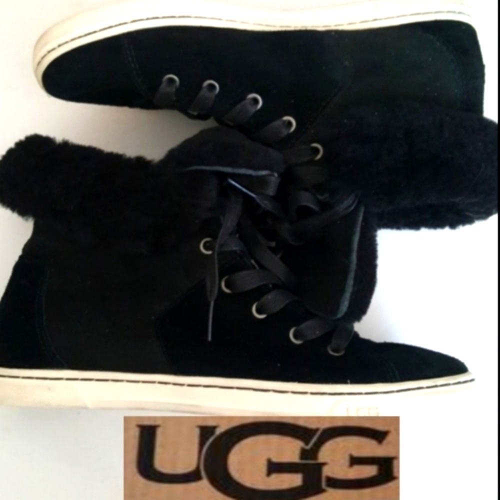 UGG SNEAKERS